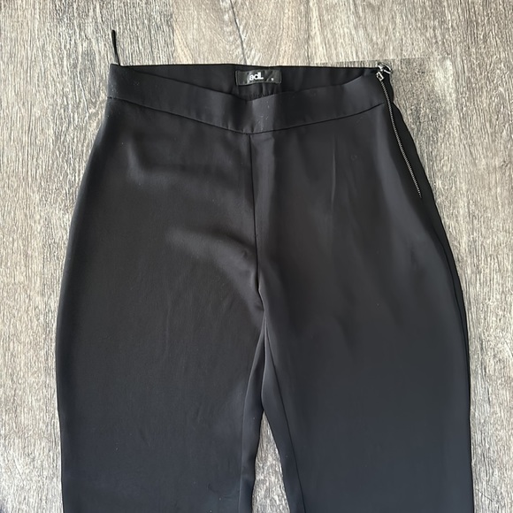 The flare pants - Picture 2 of 3